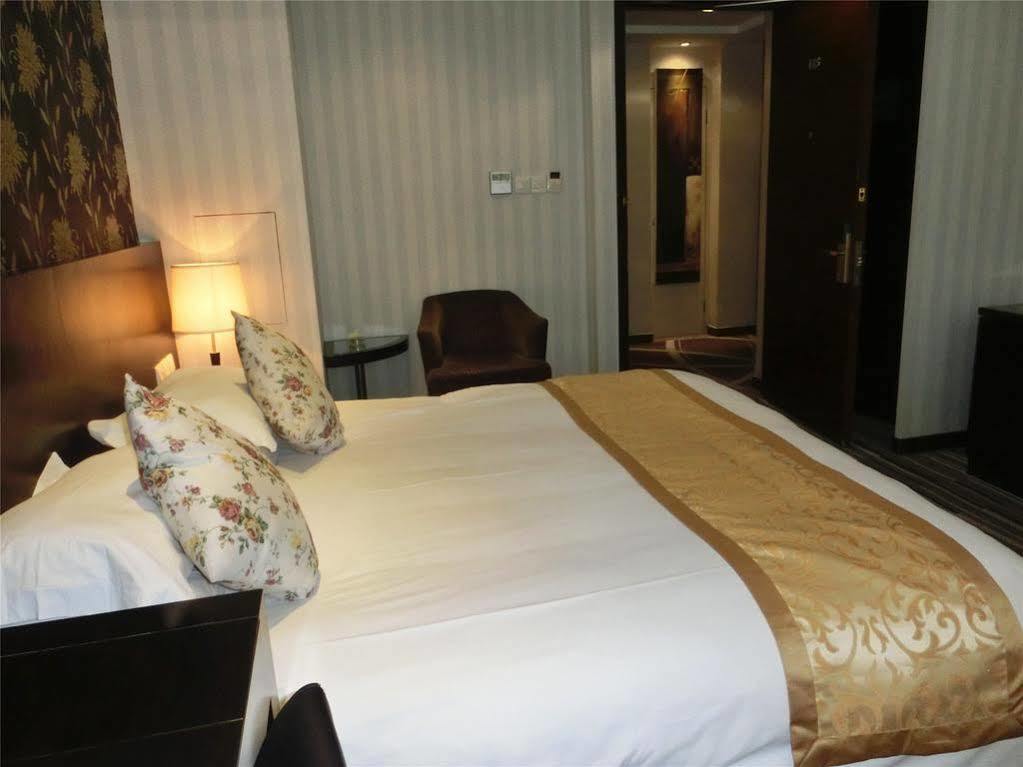 Shanghai Baron Business Bund Hotel Екстериор снимка